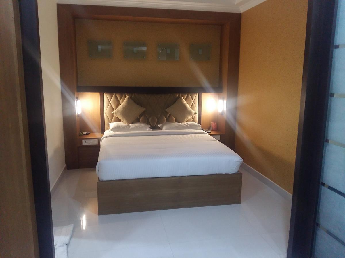 Sree Gokulam Residency Hotel Thrissur Exterior photo
