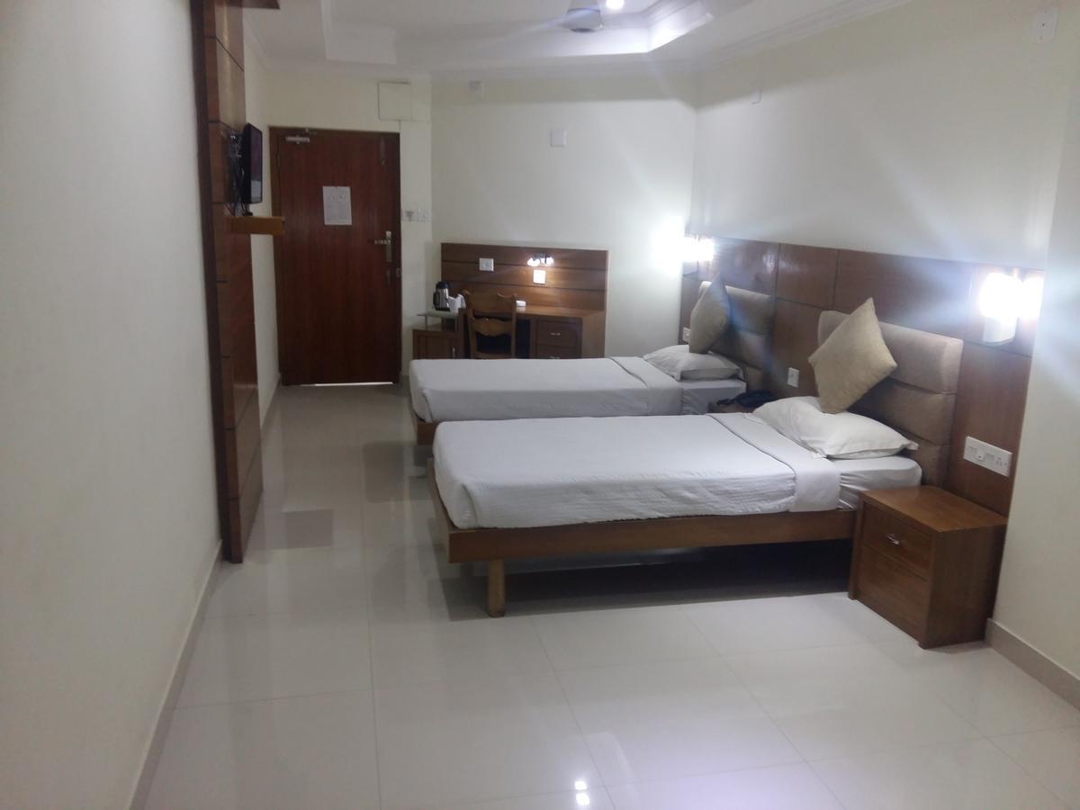 Sree Gokulam Residency Hotel Thrissur Exterior photo