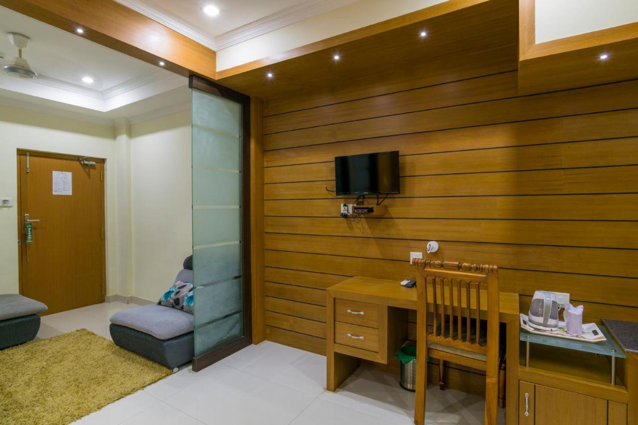 Sree Gokulam Residency Hotel Thrissur Exterior photo