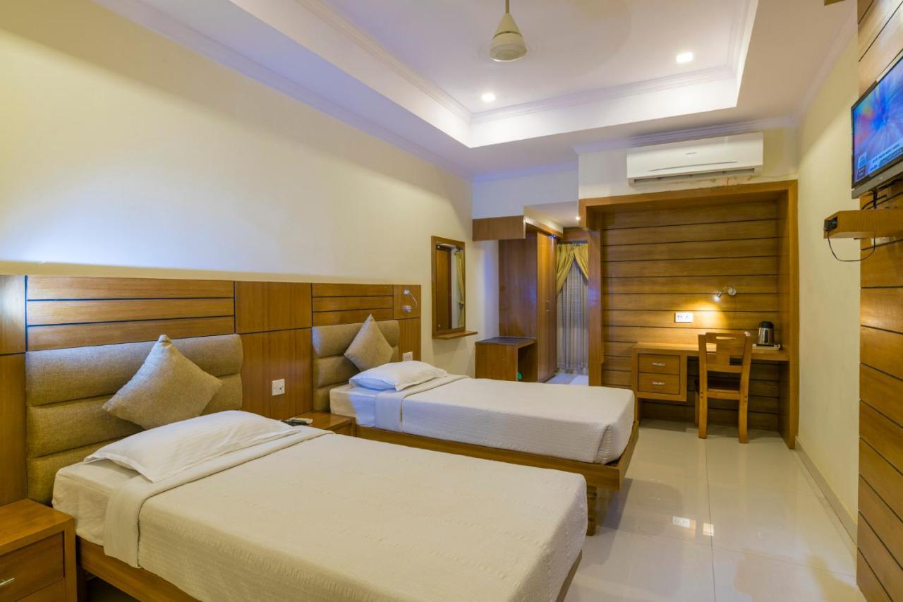 Sree Gokulam Residency Hotel Thrissur Exterior photo