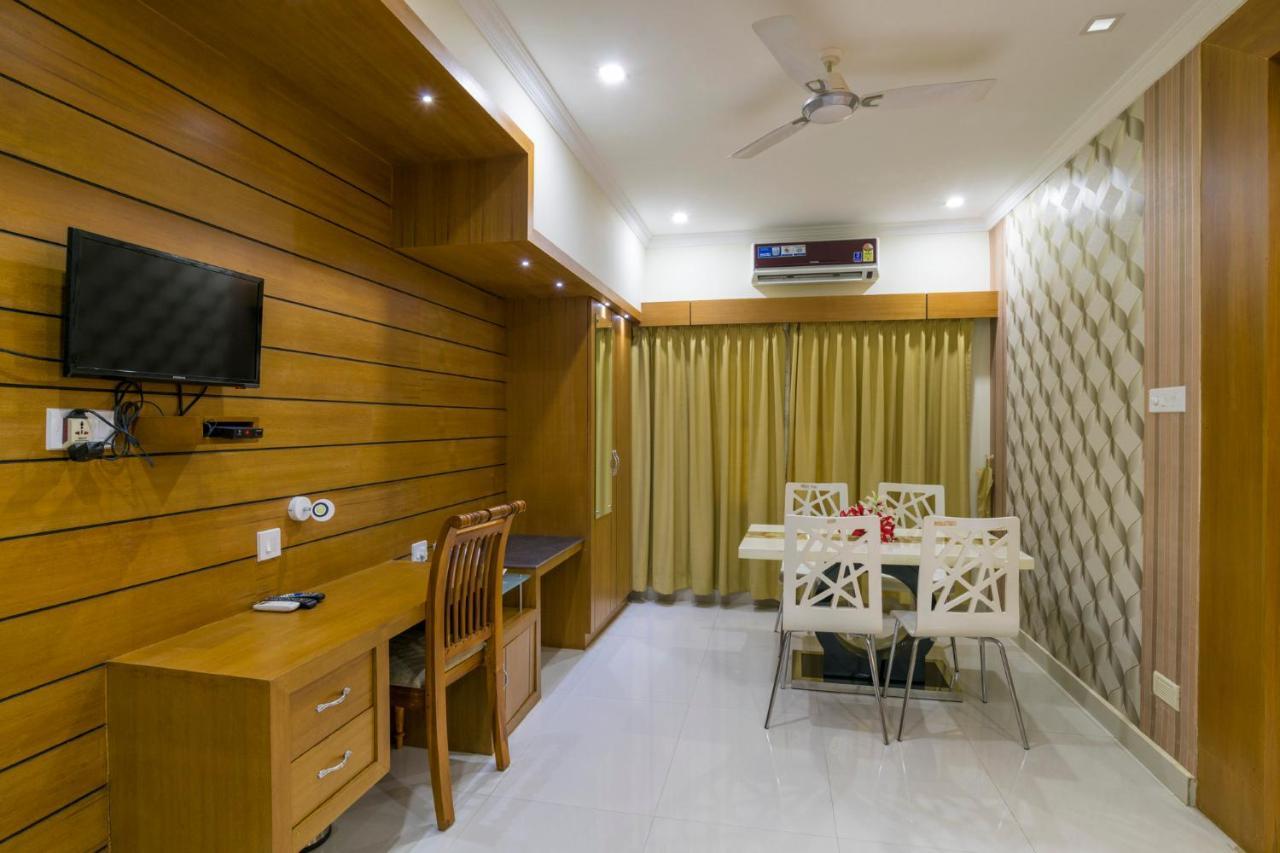 Sree Gokulam Residency Hotel Thrissur Exterior photo