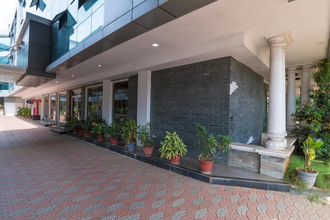 Sree Gokulam Residency Hotel Thrissur Exterior photo