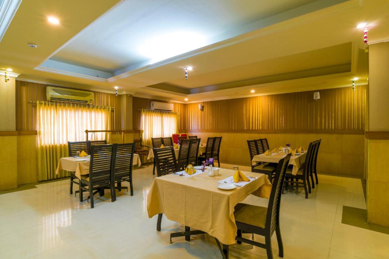 Sree Gokulam Residency Hotel Thrissur Exterior photo