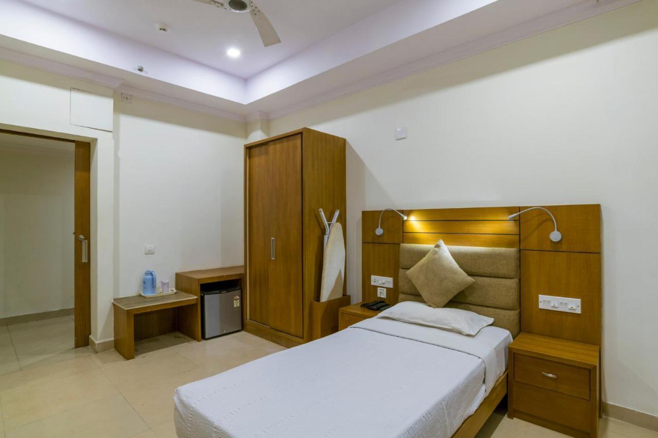 Sree Gokulam Residency Hotel Thrissur Exterior photo