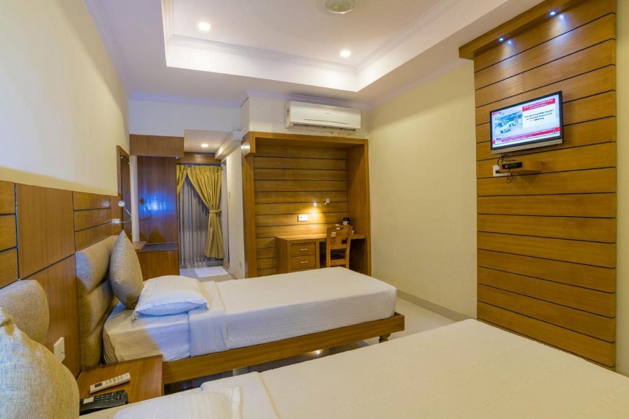 Sree Gokulam Residency Hotel Thrissur Exterior photo